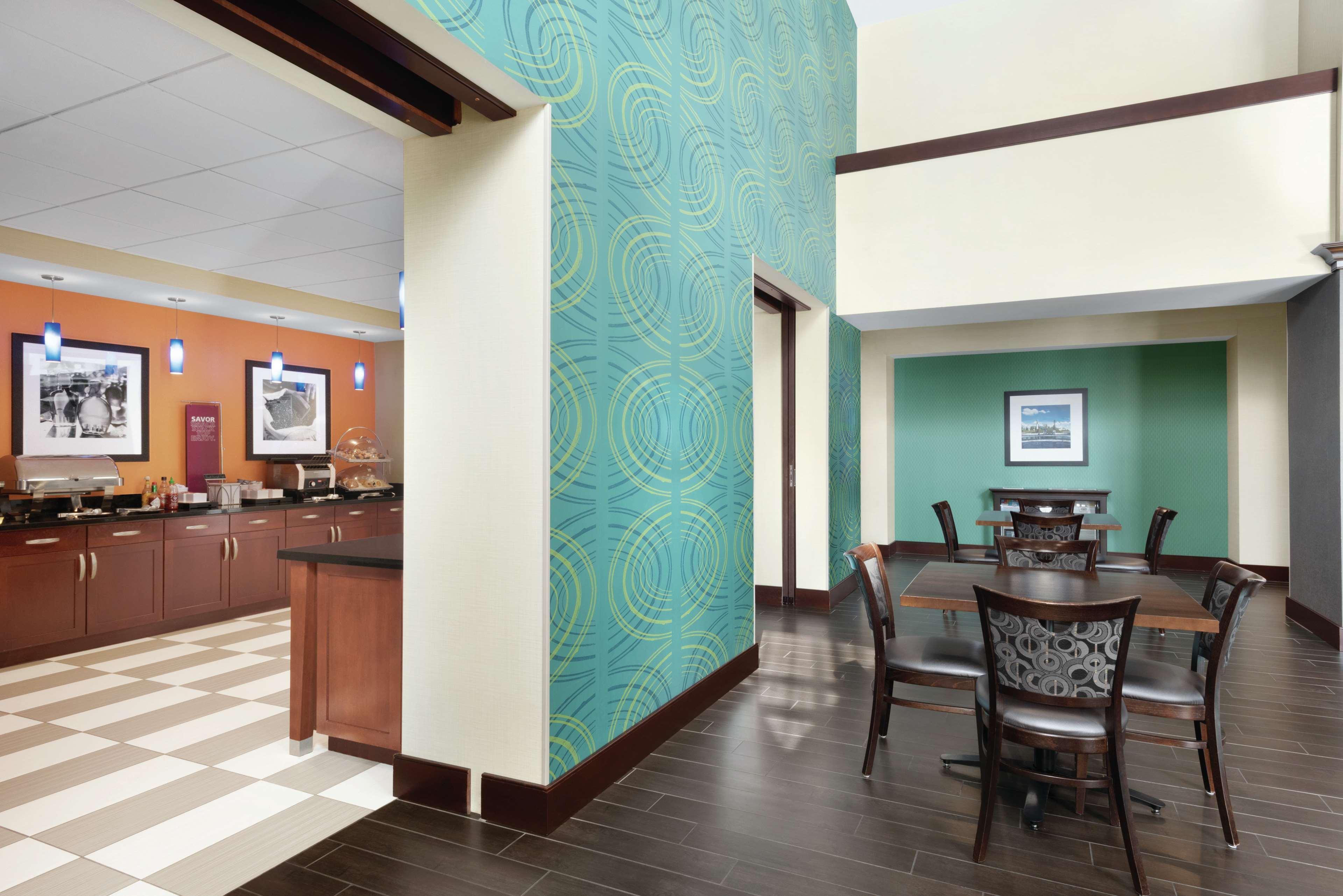 Hampton Inn & Suites Mishawaka/South Bend At Heritage Square Экстерьер фото