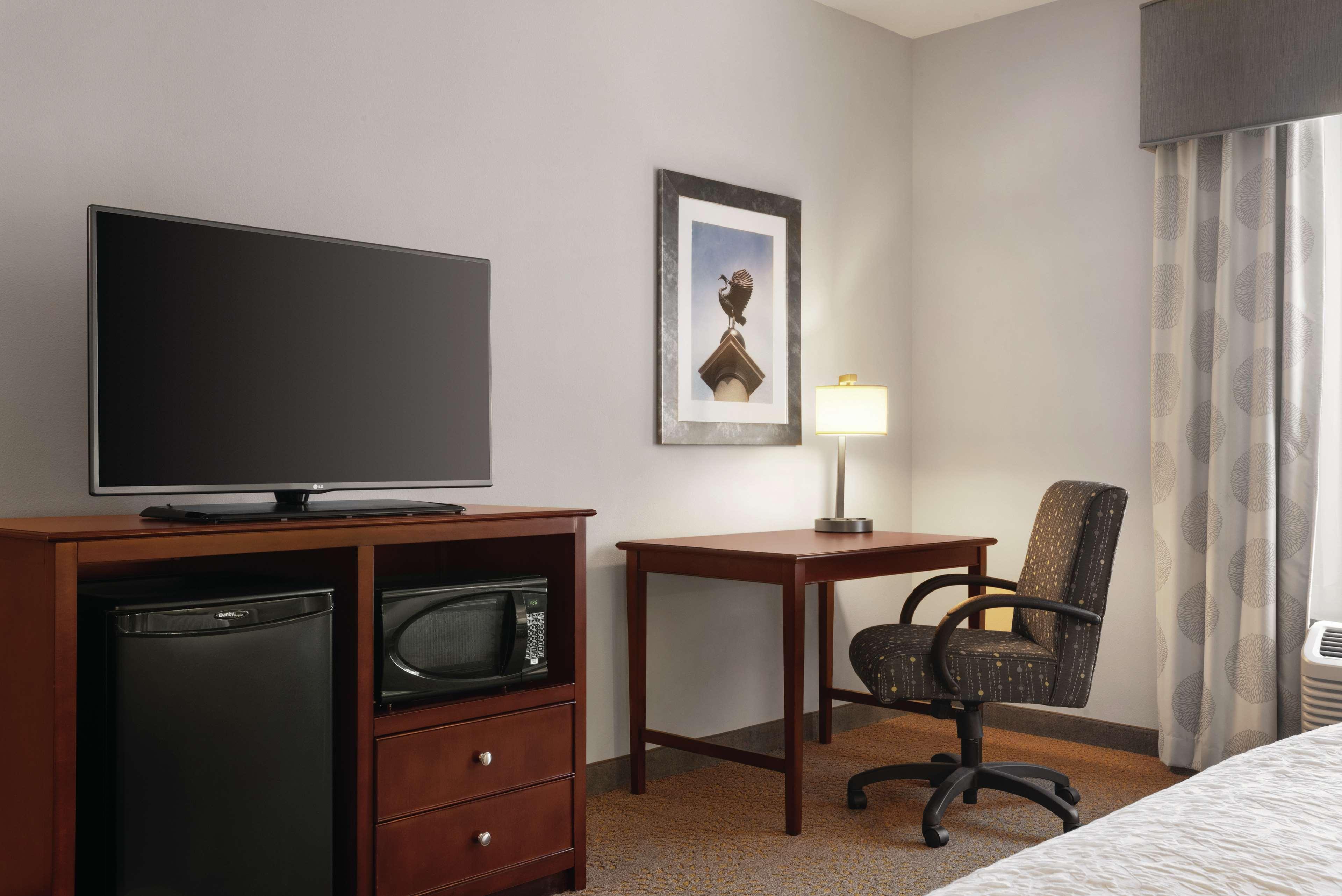 Hampton Inn & Suites Mishawaka/South Bend At Heritage Square Экстерьер фото