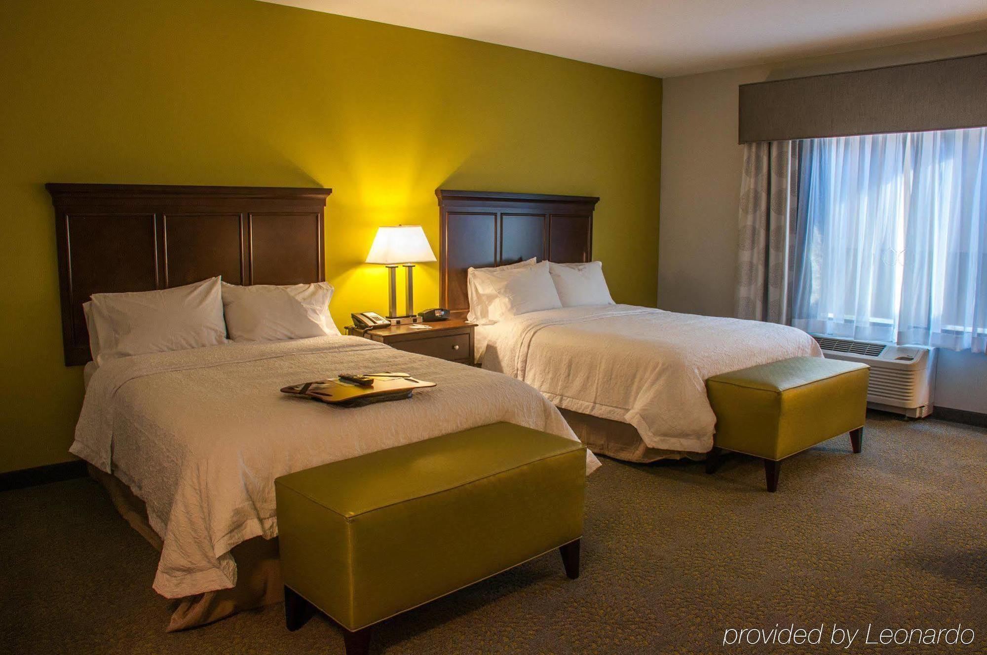 Hampton Inn & Suites Mishawaka/South Bend At Heritage Square Экстерьер фото